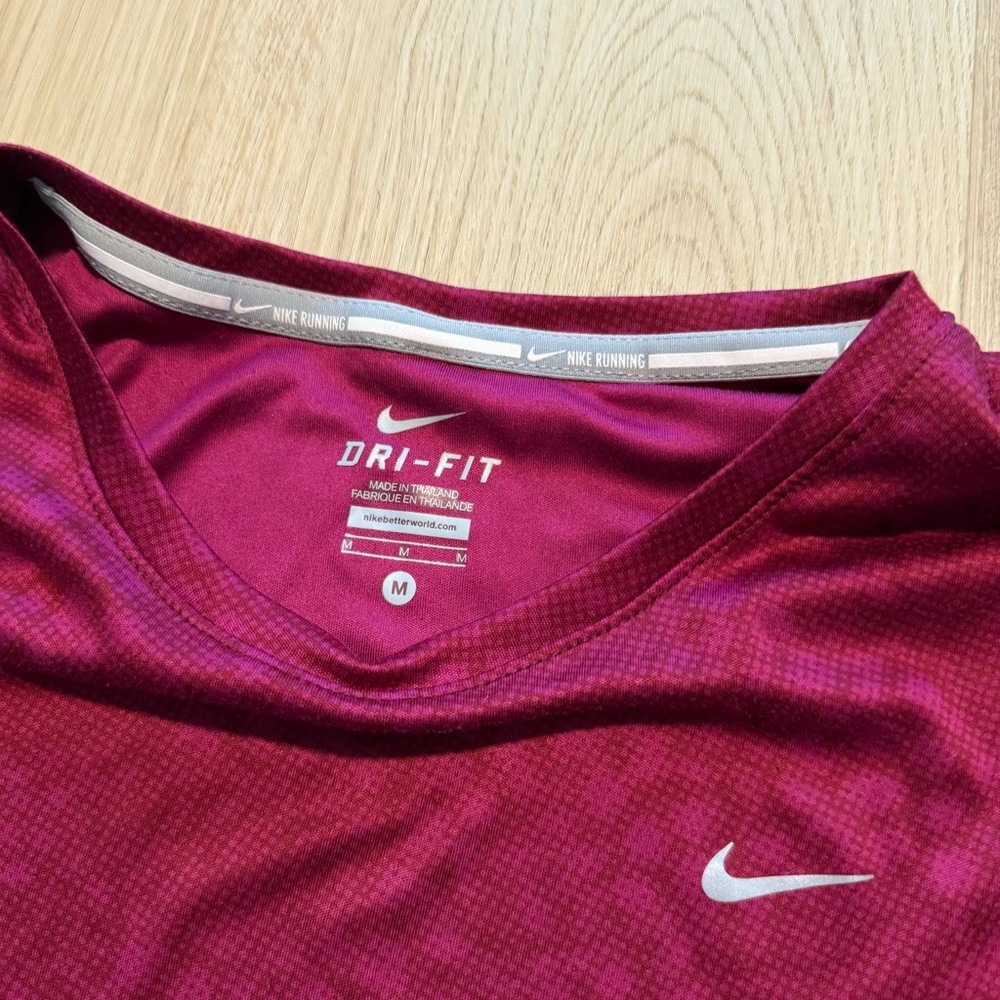 Nike Dri-Fit Running Top - Picture 3 of 6